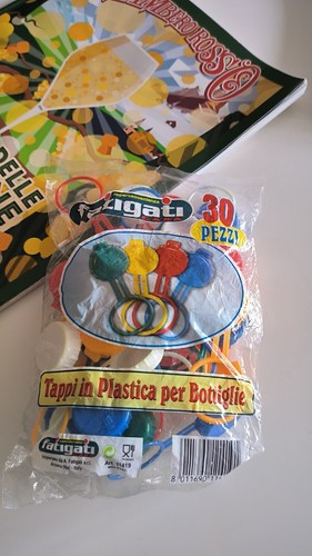 Tappi plastica con - tappi, in